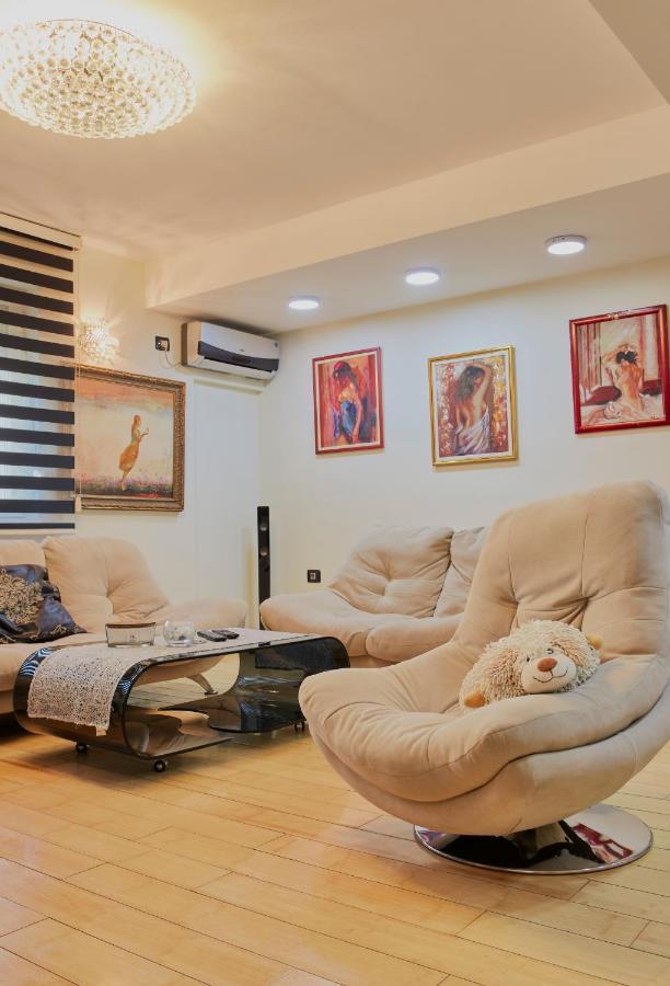 Diamond Butterfly Apartment Скоп'є Екстер'єр фото