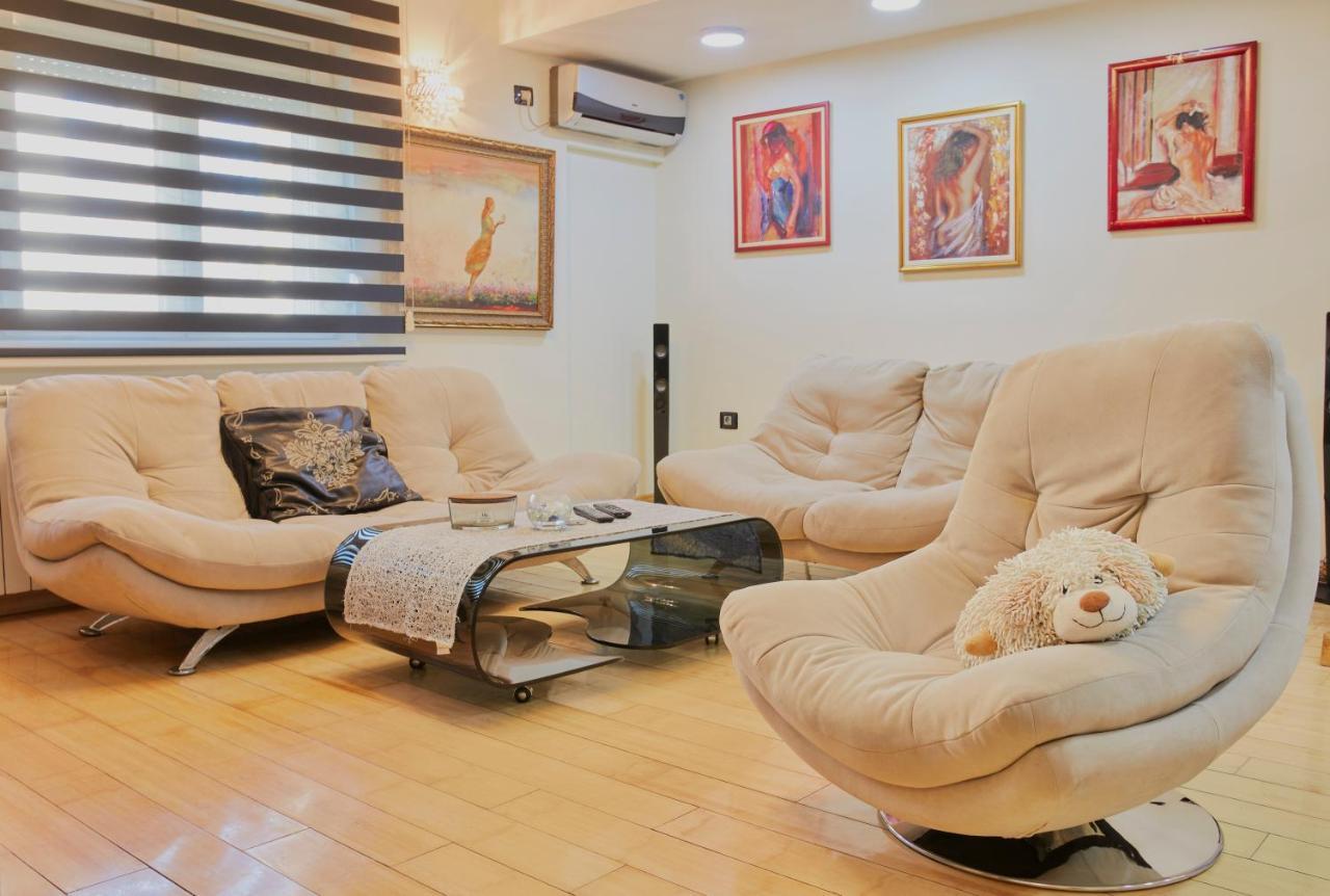 Diamond Butterfly Apartment Скоп'є Екстер'єр фото