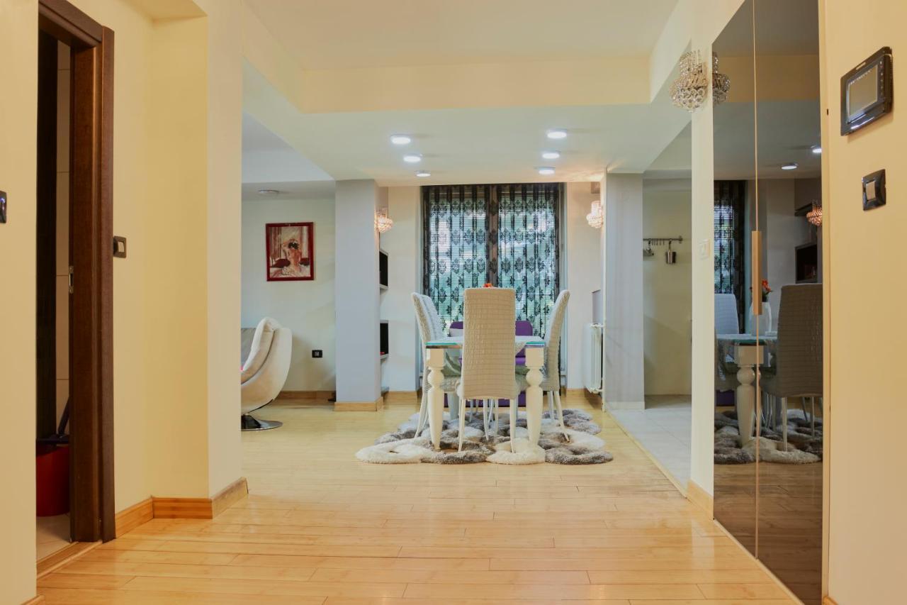 Diamond Butterfly Apartment Скоп'є Екстер'єр фото