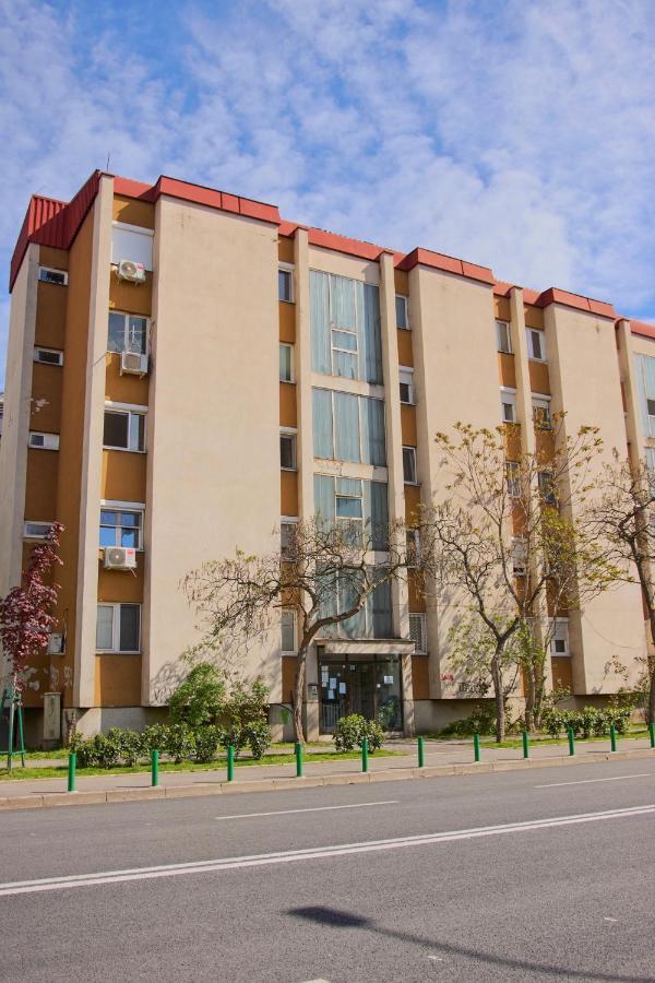 Diamond Butterfly Apartment Скоп'є Екстер'єр фото